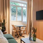 Apartment Center Of Paris With Terrace By Studio Prestige