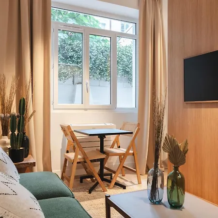 Center Of With Terrace By Prestige Paris