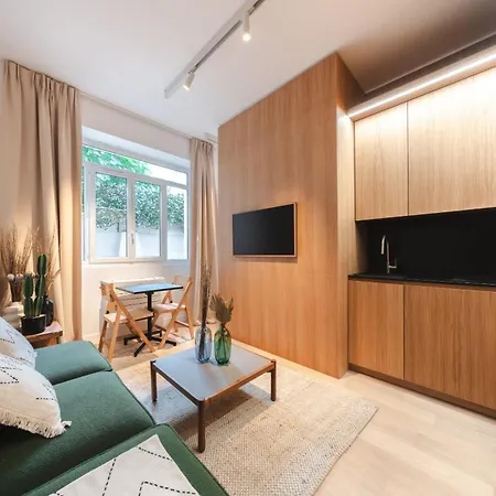 Center Of With Terrace By Prestige Appartamento